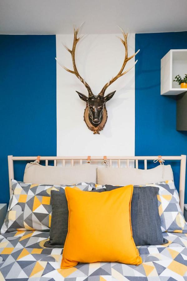 Funky City Apartment - Secure Parking - Wifi - Sleeps 6 - No Parties Belfast Bagian luar foto